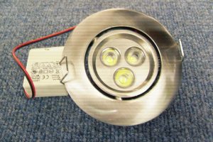Proj. Enc. Basc. Led 3x1W (TR1045)