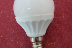 Lâmp. E14 LED Esf.3W 3000K (TR1154)